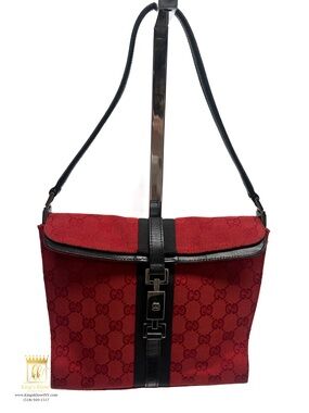 Gucci supreme shoulder bag